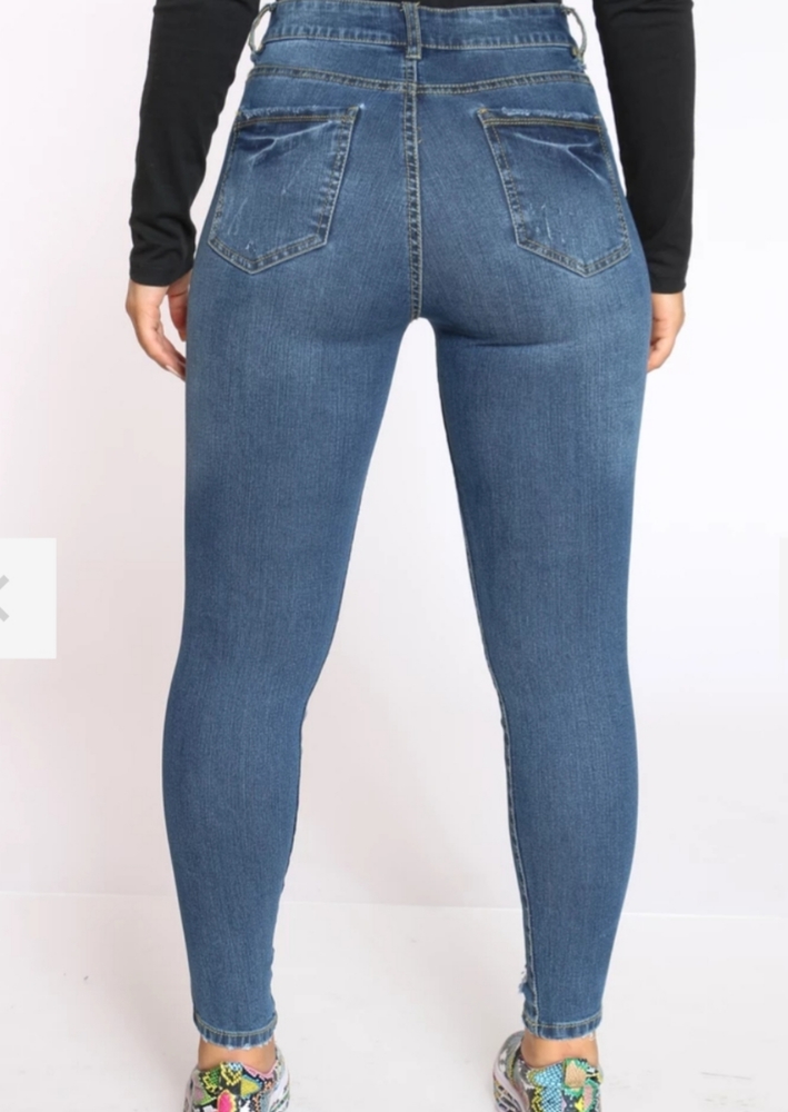 Distressed Jeans - Picture 4 of 7